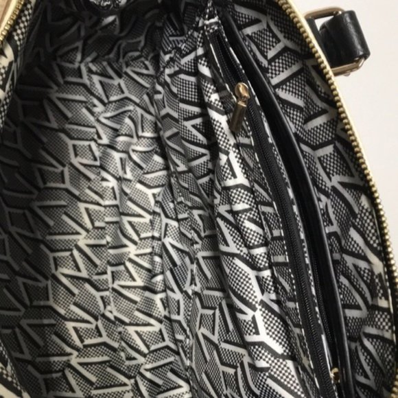 NWOT Marc New York by Andrew Marc Large Bag - Picture 6 of 7